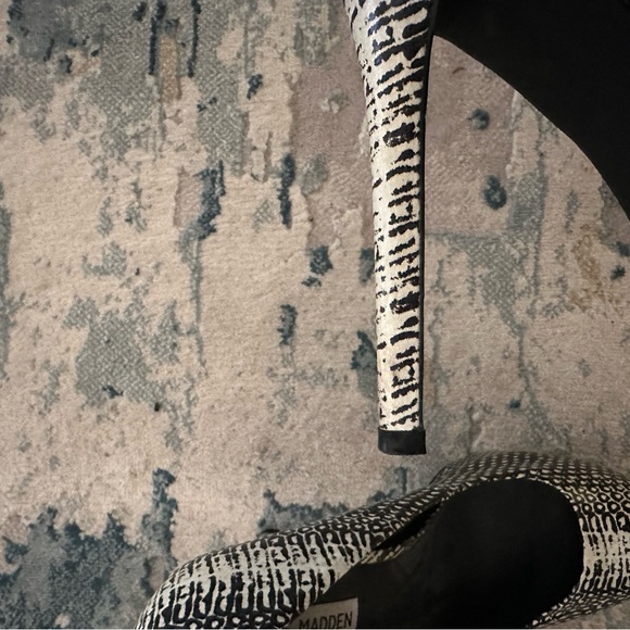 Steve Madden Heels size 8.5 - Picture 2 of 5